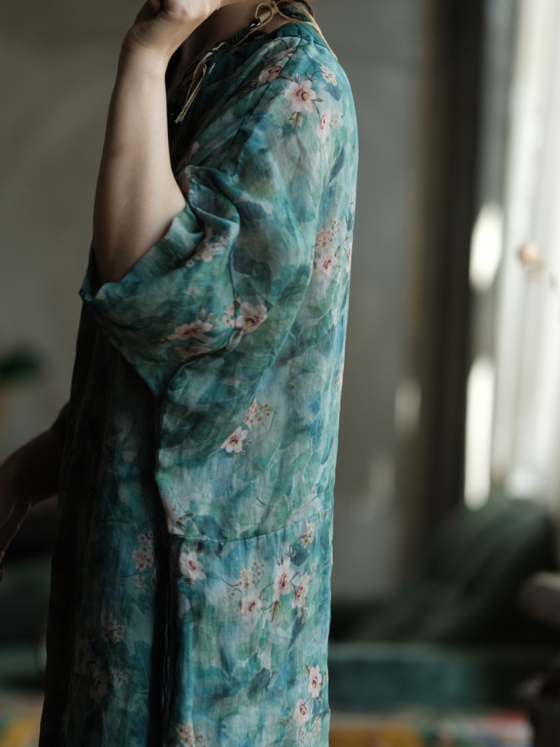 Floral-Printed Ramie Kaftan Dress with Flowing Kimono Sleeves
