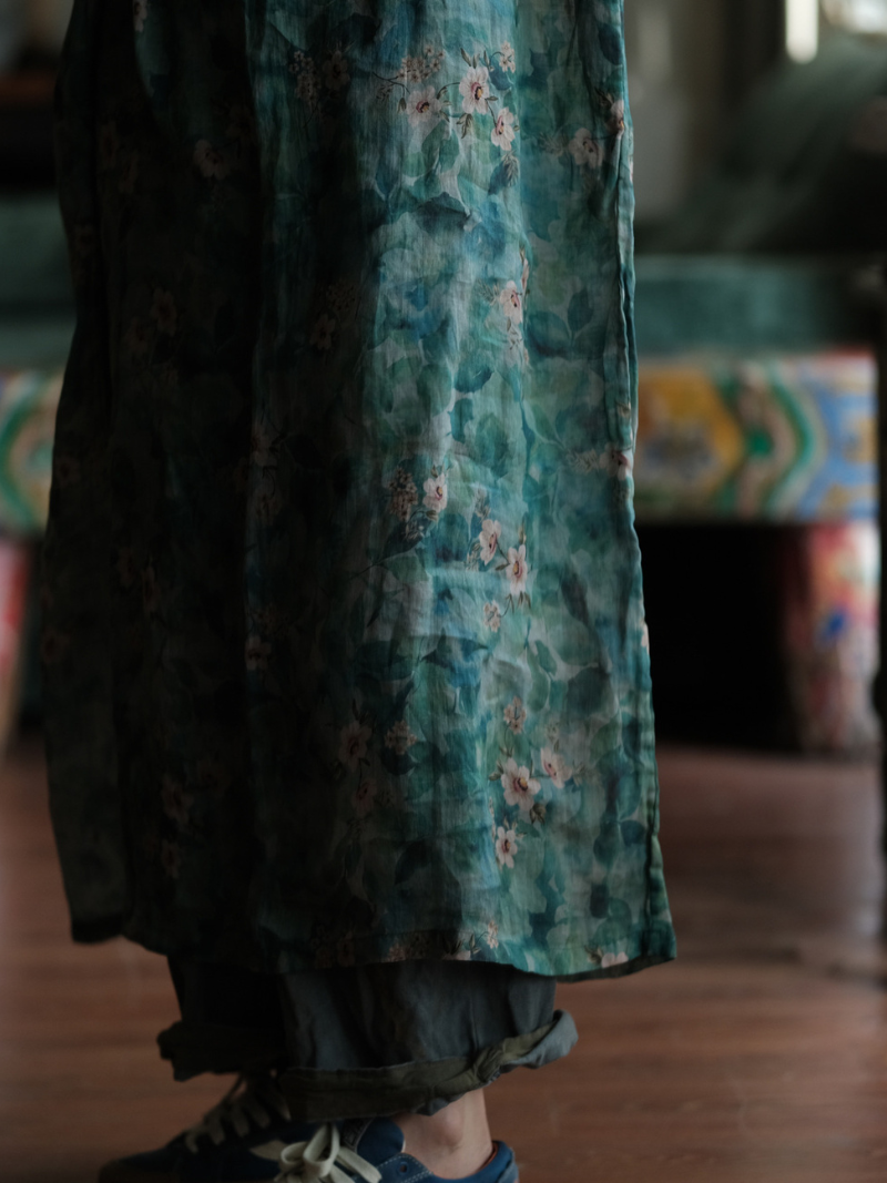 Floral-Printed Ramie Kaftan Dress with Flowing Kimono Sleeves