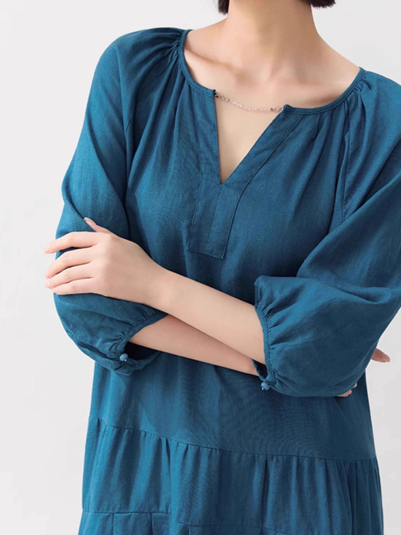 Effortless Linen Dress: Tiered Cotton-Blend Midi with V-Neck and Pockets