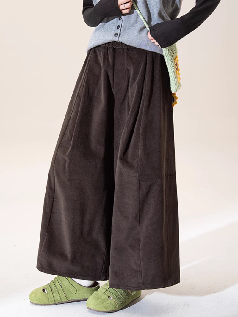 Soft Pleat Corduroy Palazzo Pants: A Stylish, Wide-Leg Fit
