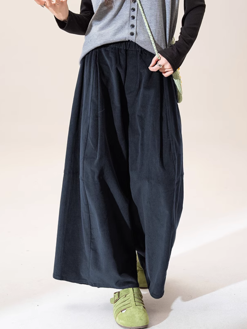 Soft Pleat Corduroy Palazzo Pants: A Stylish, Wide-Leg Fit