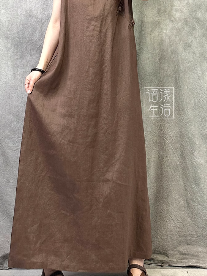 The loose A-line silhouette ensures a flattering fit for all body