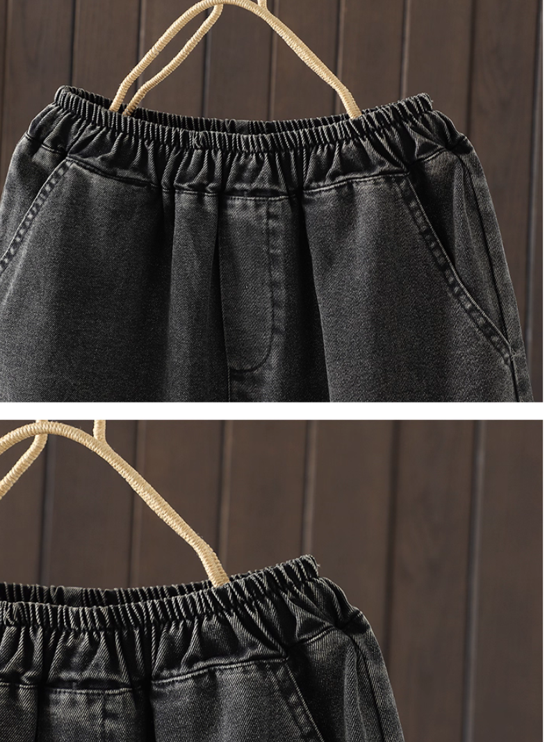 Relaxed Tapered Women’s Jeans in Cotton Denim with Patchwork Design