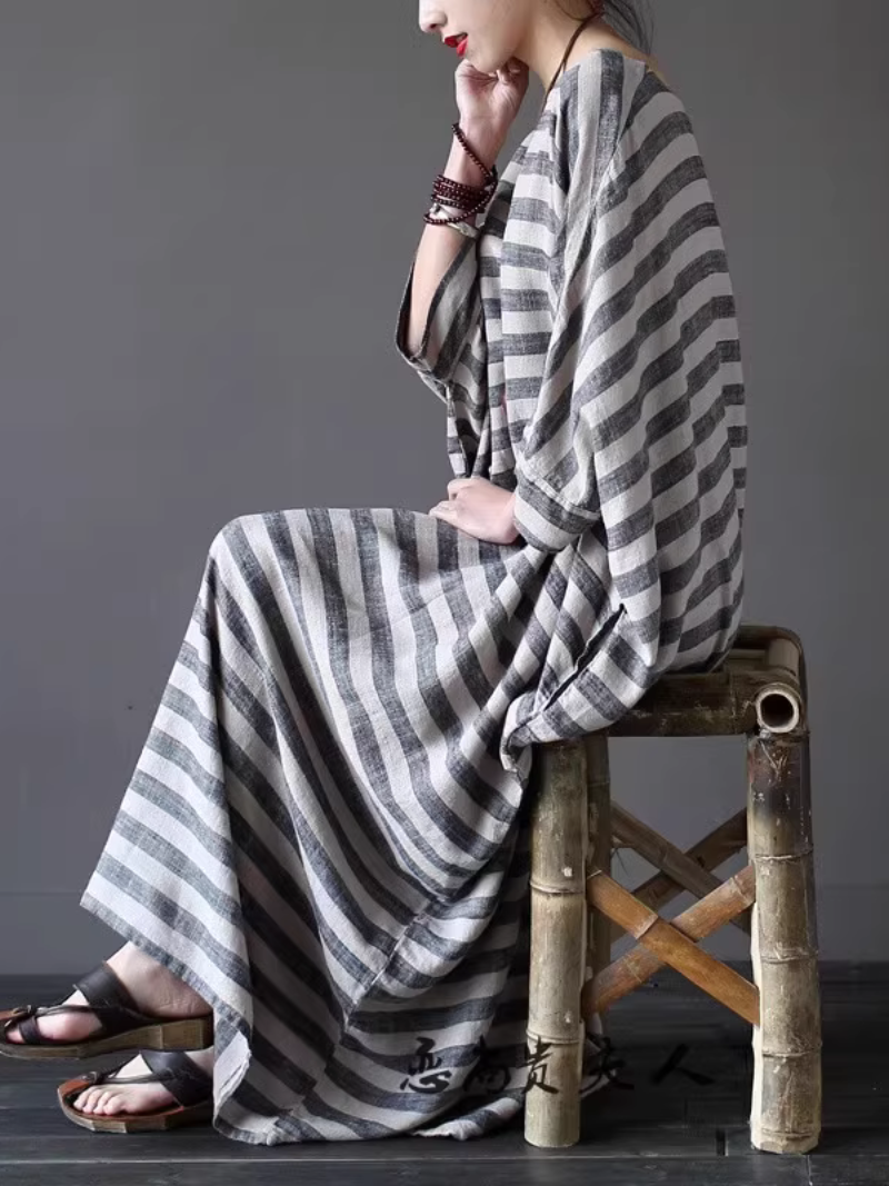 Women's his dress brings elegance to your summer wardrobe.