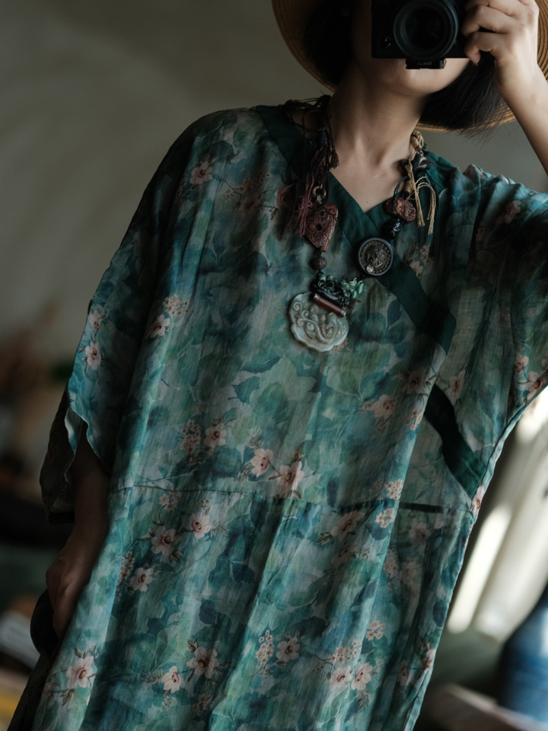 Floral-Printed Ramie Kaftan Dress with Flowing Kimono Sleeves